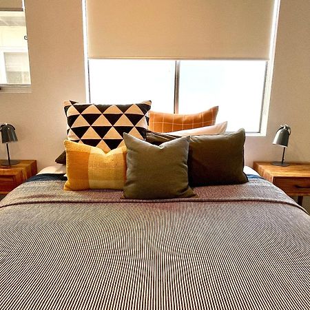 734 Apartment-2 Bedroom And 2 Bathroom Accommodation, Sleeps 4 마가렛리버 외부 사진